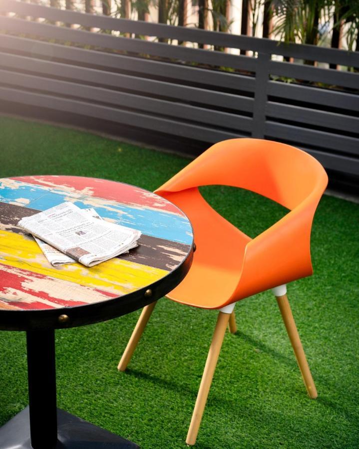 פונה Couch & Cheese Homestel The Most Luxurious Hostel For Working Professionals & Students מראה חיצוני תמונה