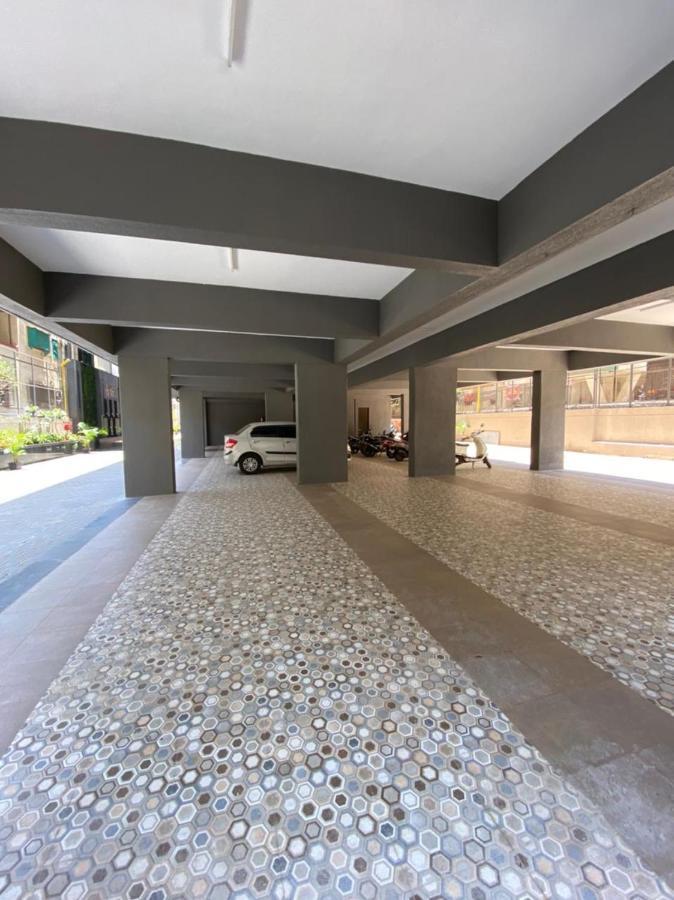 פונה Couch & Cheese Homestel The Most Luxurious Hostel For Working Professionals & Students מראה חיצוני תמונה